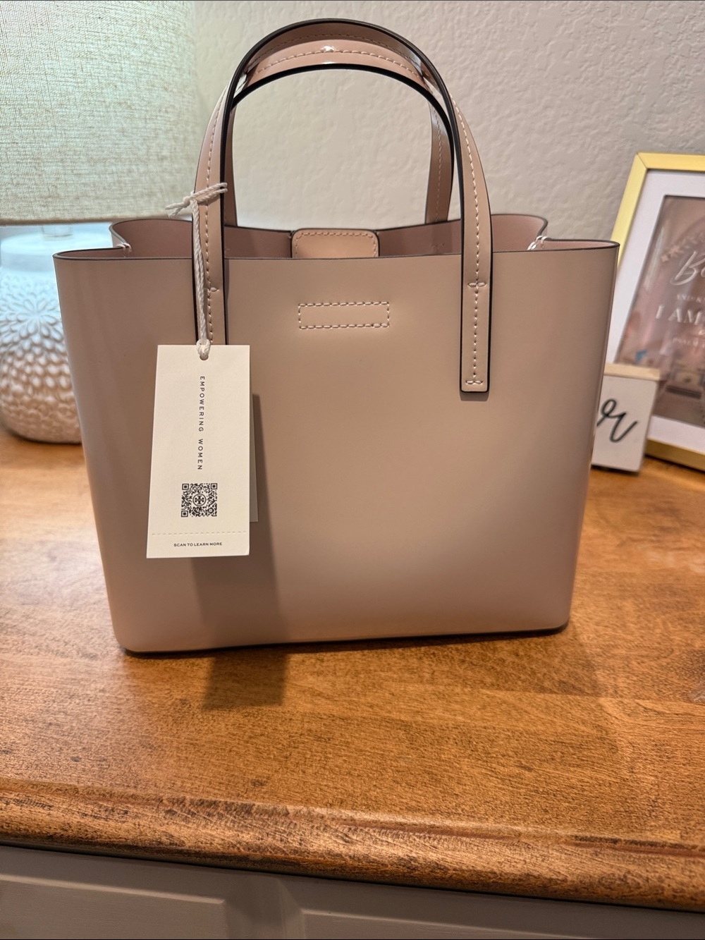 NWT Tory Burch Blush Leather Blake Patten Small Tote - Picture 2 of 5